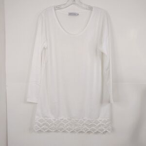 Misslook. Women's white top size (M).